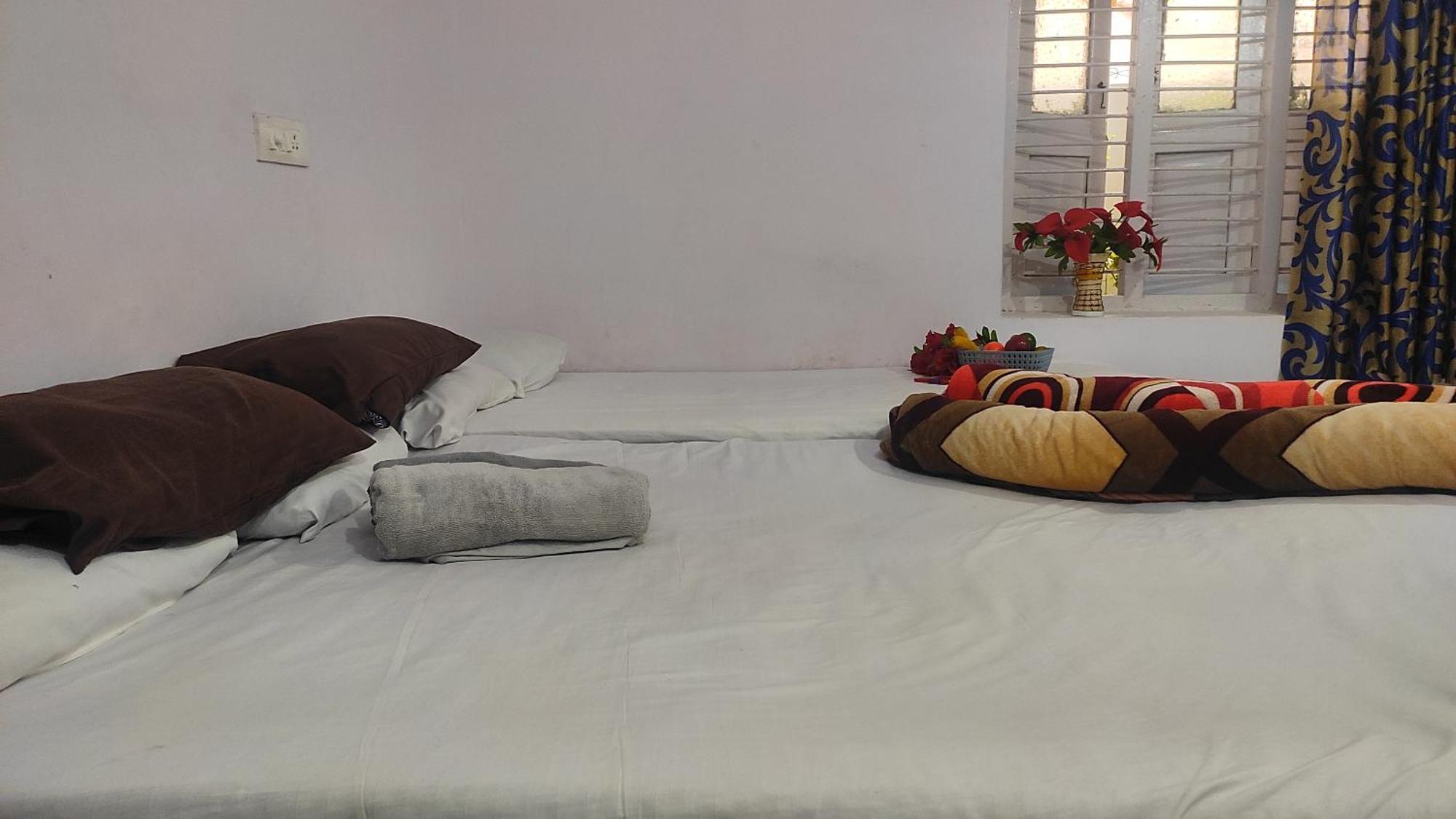 Hotel Adh Amilia Gardens Narasimharaja Puram Exteriér fotografie